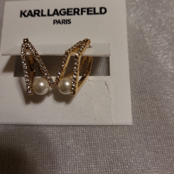KARL LAGERFELD GOLD TONE WITH PEARLS AND CRYSTAL ACCENT EARRINGS & NECKLACE - Picture 2 of 8